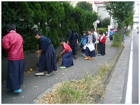 道路の清掃活動の画像