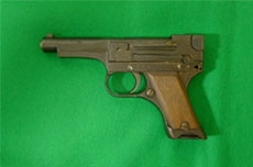 軍用拳銃の写真1