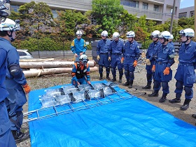 装備資機材習熟訓練の様子2