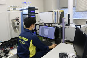 写真：薬物科職員の写真
