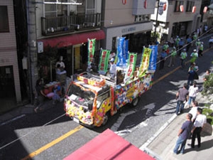 写真:暴力団追放パレード