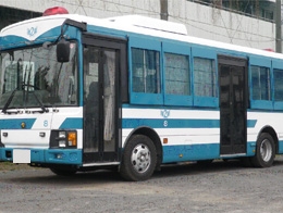 大型輸送車の写真