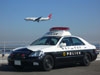 飛行機とパトカー