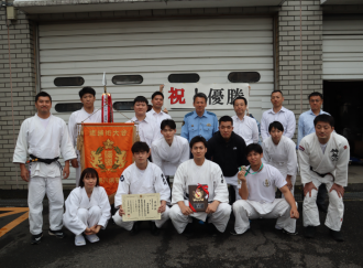 逮捕術優勝
