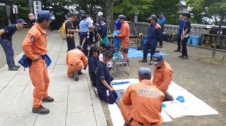 伊勢原市消防による応急処置体験