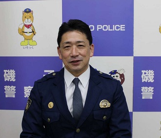 署長近影