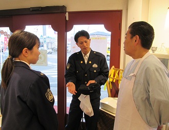 ポスター作製中の状況5