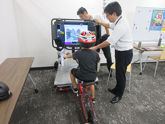 自転車シミュレーター体験