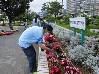 花植え活動1