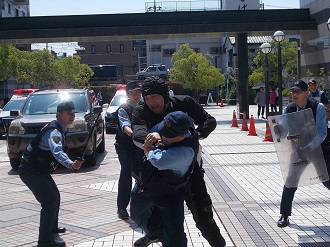 テロ対策訓練の写真3