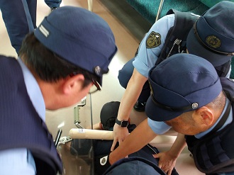 無差別殺傷事案初動対応訓練画像2