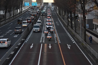 キャンペーン画像(車列)