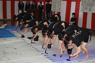 初動パフォーマンスの写真