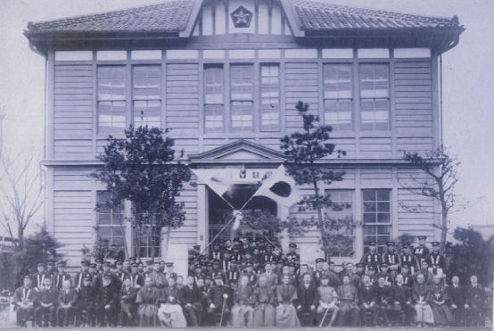 神奈川警察署鶴見分署の庁舎写真