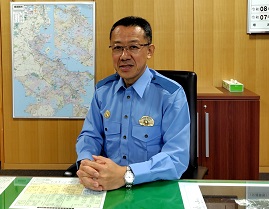 署長近影