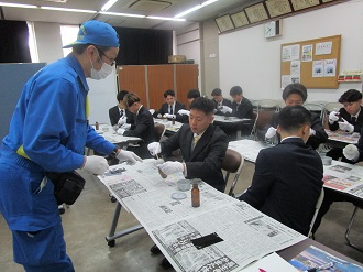 鑑識体験の様子