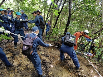 合同山林救助訓練の写真3
